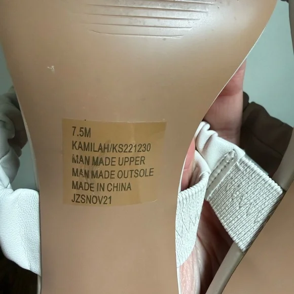 kensie Cream Ruched sandals with heel size 7.5 - EUC! - Picture 5 of 5